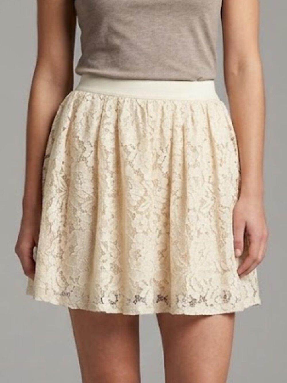 NWT Ellie & Kate Cream Lace Mini Skirt Size M